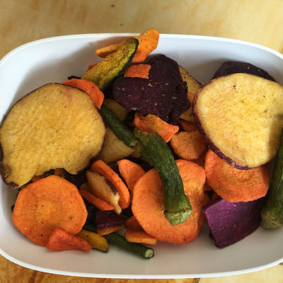 주문 중국 공급자는 건강한 간식 혼합된 건조과실과 야채 칩 혼합된 과일 칩을 도매합니다 online manufacture