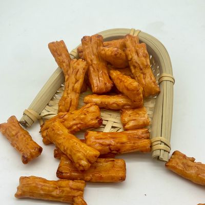 주문 끈적 인 쌀 크래커 간식 매운 직사각형 쌀 크래커 대담한 맛 독특한 모양 online manufacture