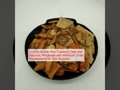 크랜치한 한국의 쌀 크래커. 소금하고 맛있는, 소매, 최소한의 주문 요구 사항으로